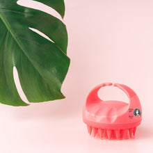 Load image into Gallery viewer, Brosse massante cuir chevelu Scalp brush innovation - POPMYCURLS BOX PARIS