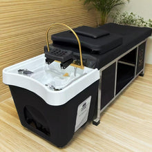 Charger l'image dans la galerie, AIKO Lit de massage en cuir + bac connecté avec raccordement à l'eau - HEADSPA CURLS PARIS